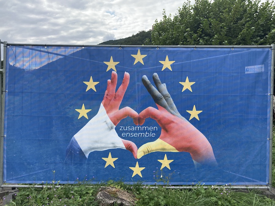 Logo "zusammen - ensemble"